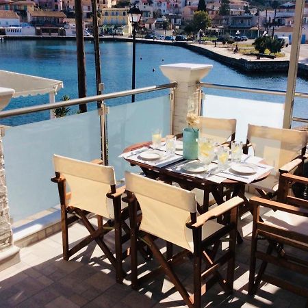 Alekas Harbour House Villa Kassiopi Esterno foto