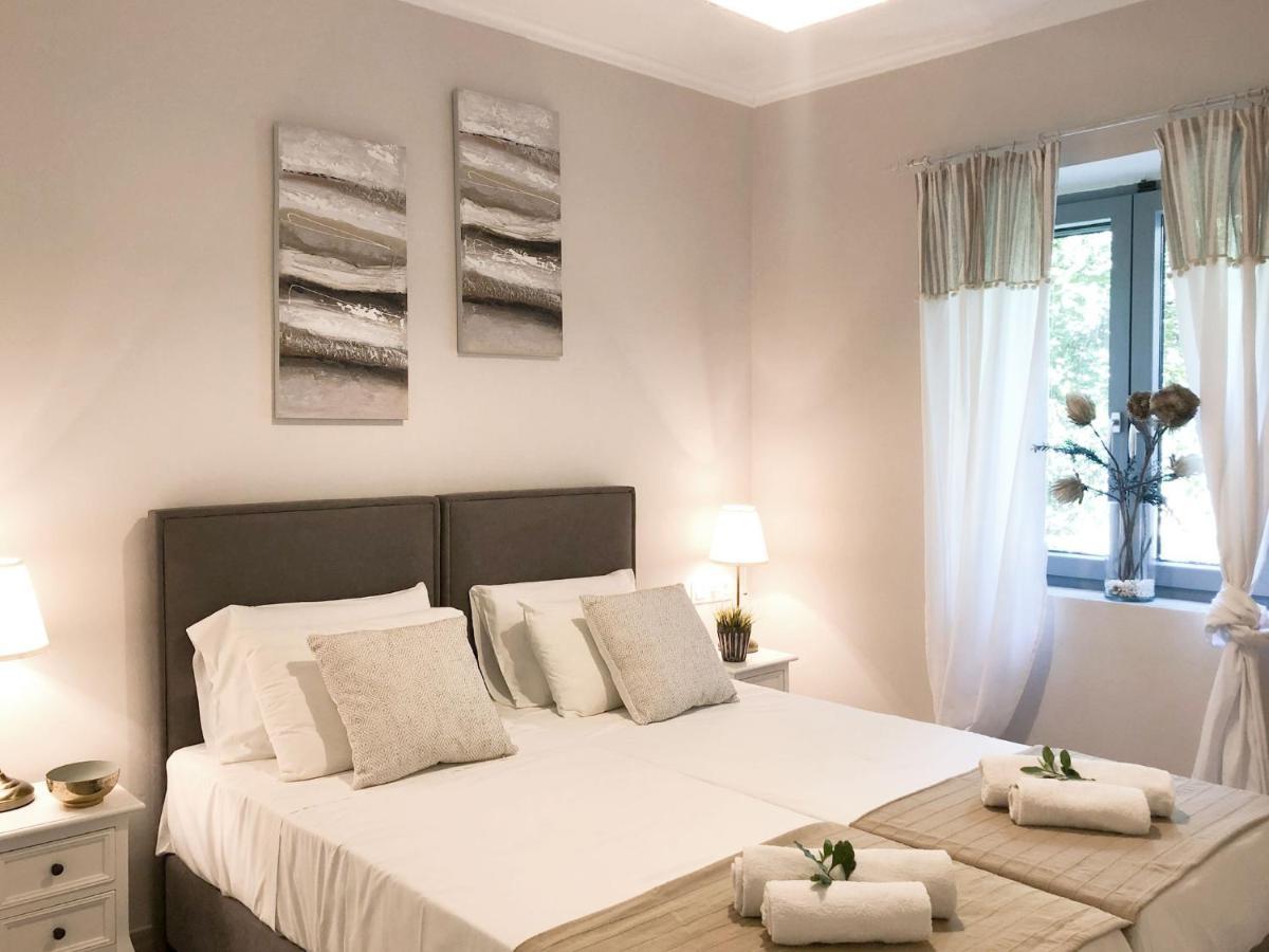 Alekas Harbour House Villa Kassiopi Esterno foto